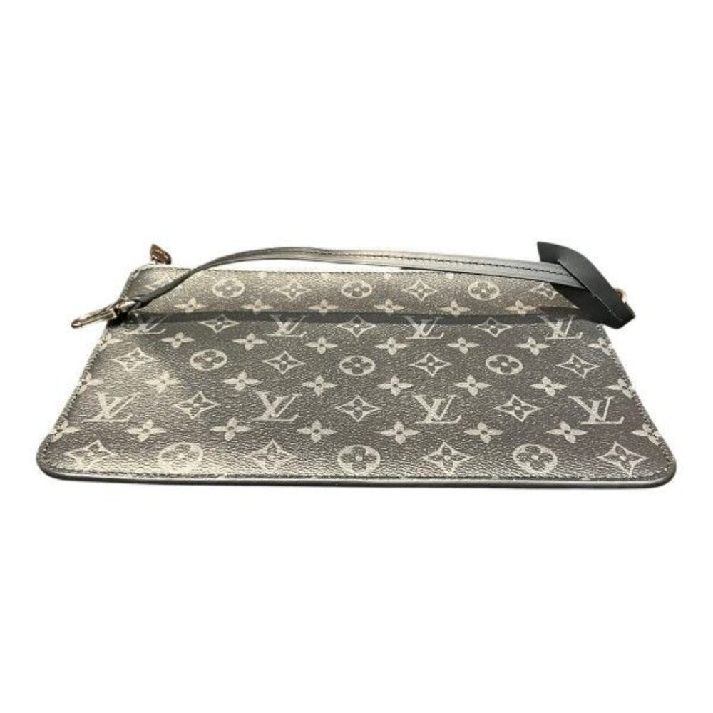 Louis Vuitton Monogram Eclipse Cover Light Attach… - image 3